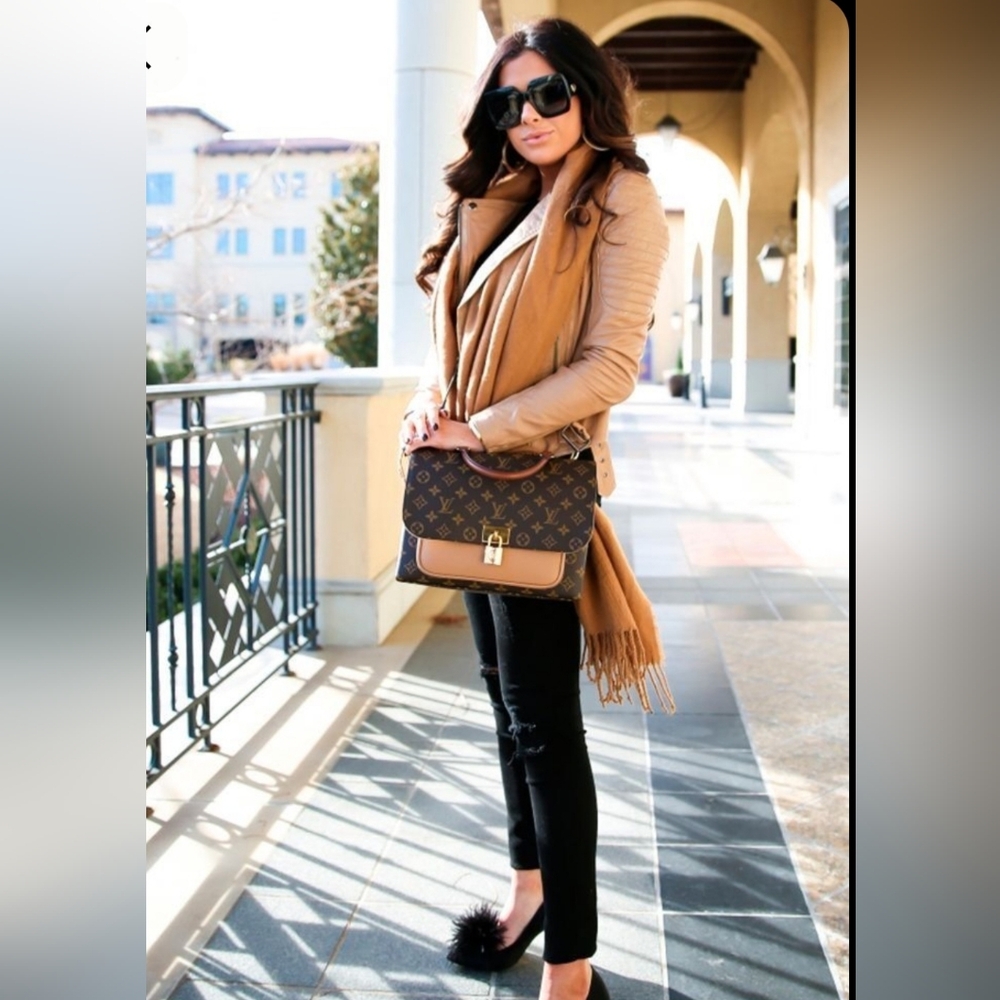 LOUIS VUITTON Monogram Canvas & Sesame Marignan Bag - Picture 4 of 14